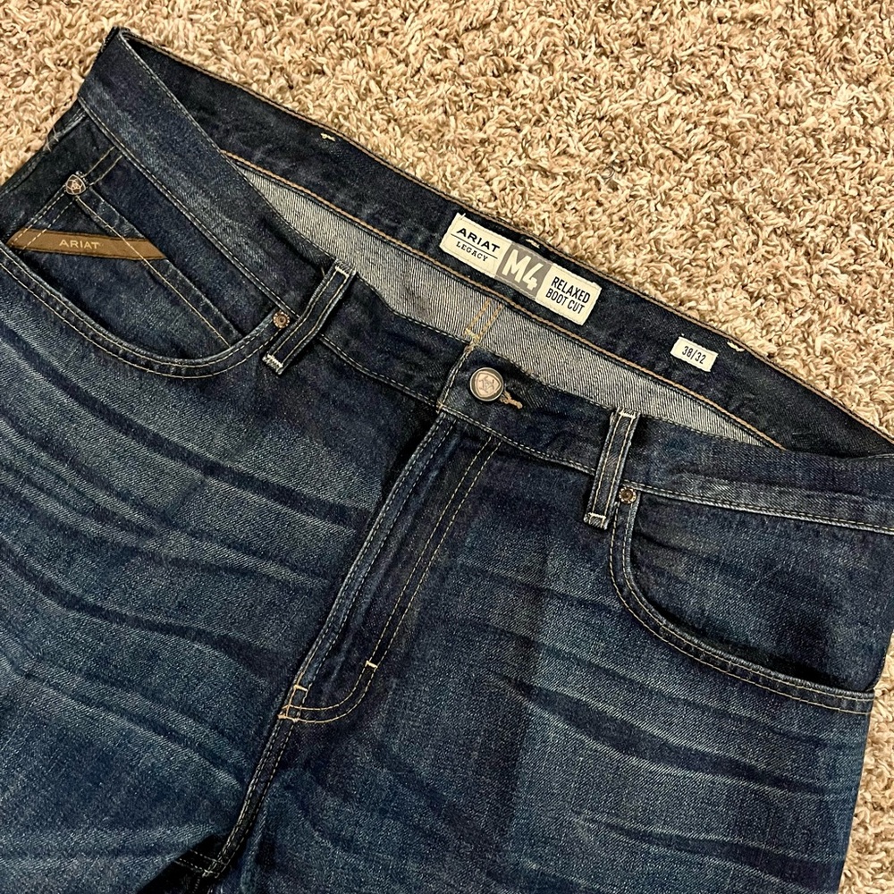 Men's Ariat Dark Blue Jeans - Picture 2 of 4